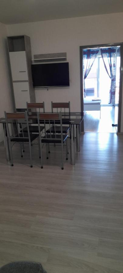 Apartments Flora Криквеница Екстериор снимка